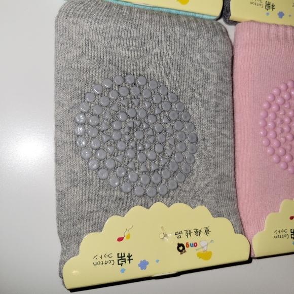 NWOT Baby crawling knee pads/cover - Picture 2 of 2